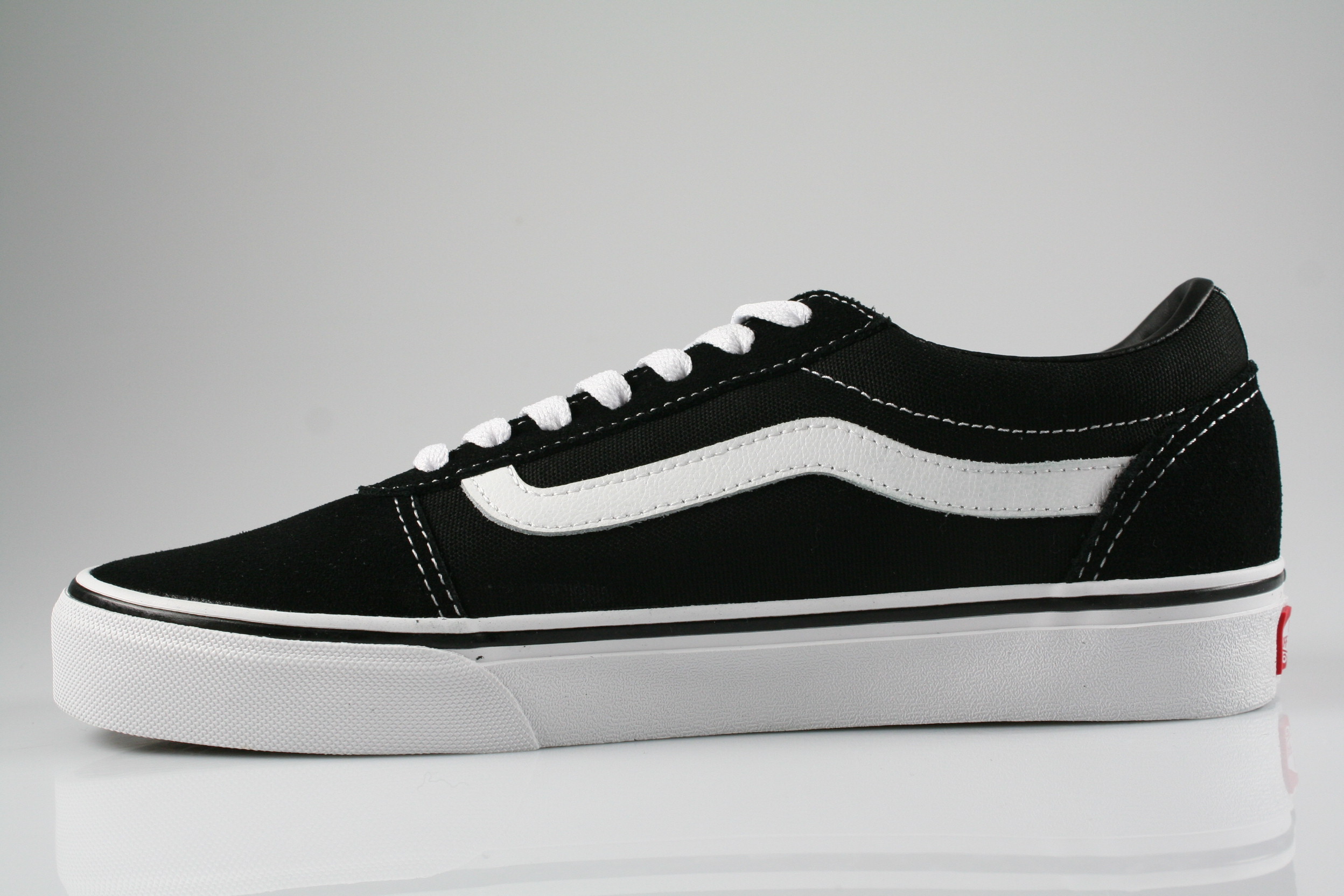 VANS - Ward